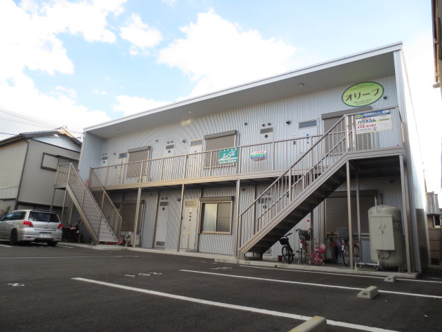 オリーブ 外観