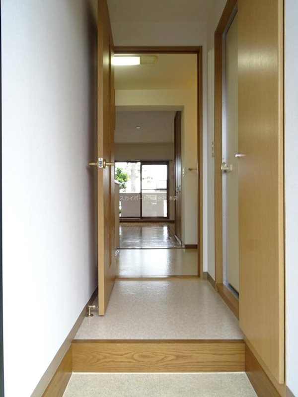 アポロミレニア 玄関