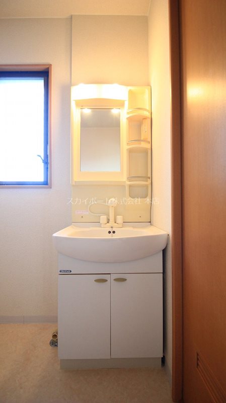 コンフォードⅢ 洗面所