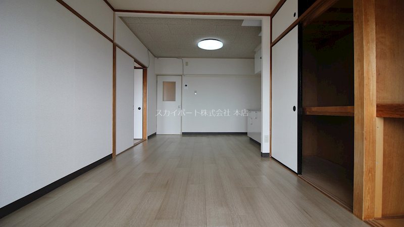 マンションブルースカイ リビング
