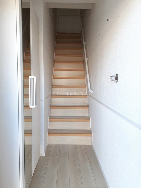 アイリス初生　B 玄関