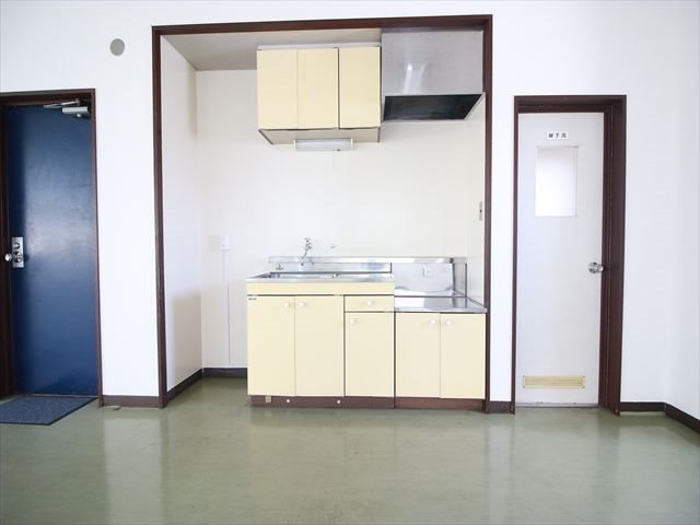 英和・流通元町ビル キッチン