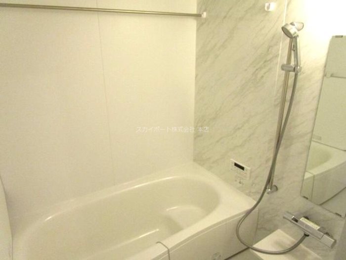 プレシャス初生 風呂画像