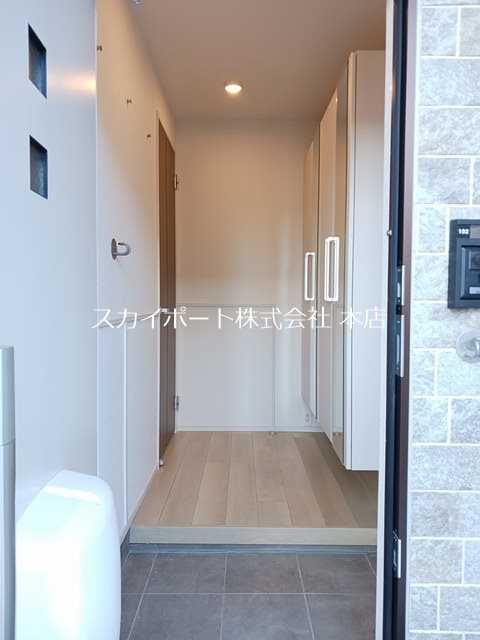オーブタウンB 玄関