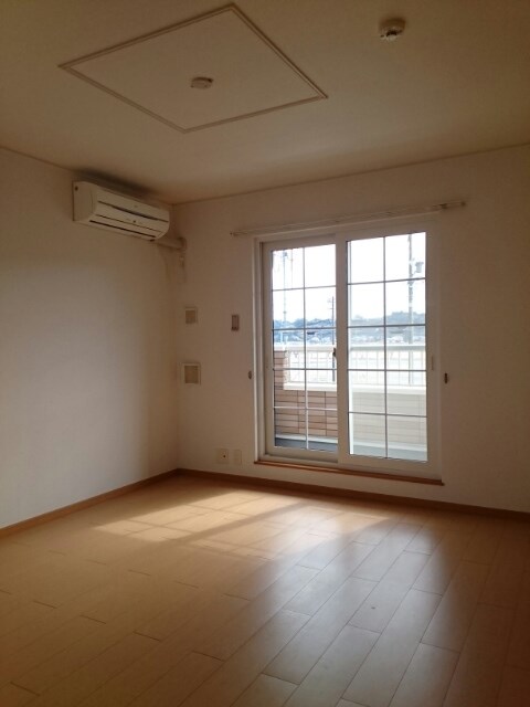 エレガント　レジデンスB リビング