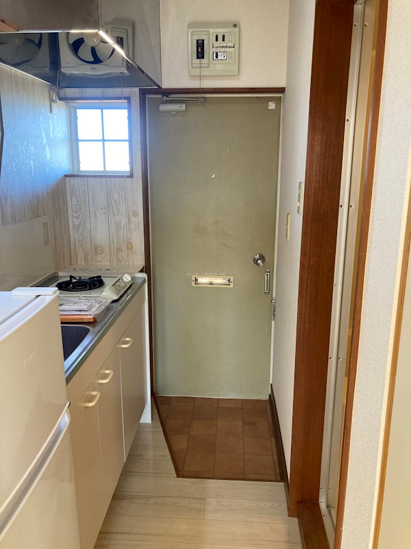 コーポモネ 玄関