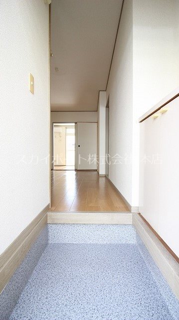 ニューシティＫ 玄関