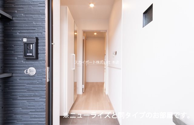 アルコバレーノ 玄関