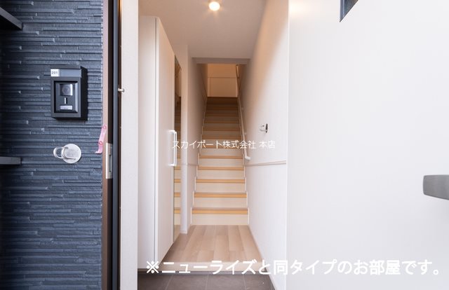 アルコバレーノ 玄関