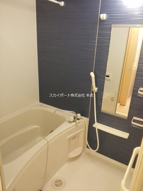 ファミーユ葵西 風呂画像