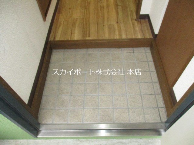 プロバンス半田山 玄関