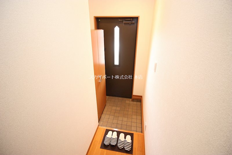 ユシェロB 玄関