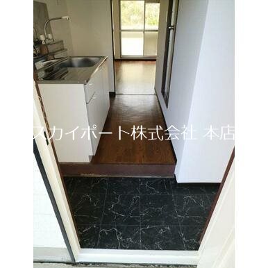 ホワイトロッジ 玄関