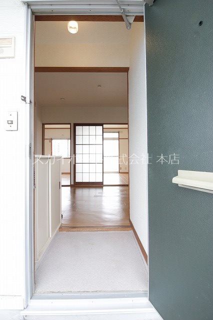 メゾンさち 玄関