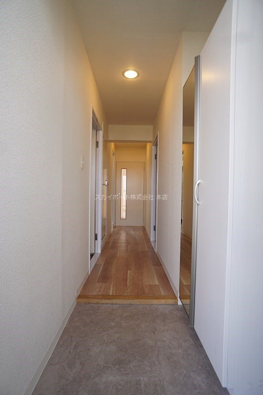 メディオ初生壱番館 玄関