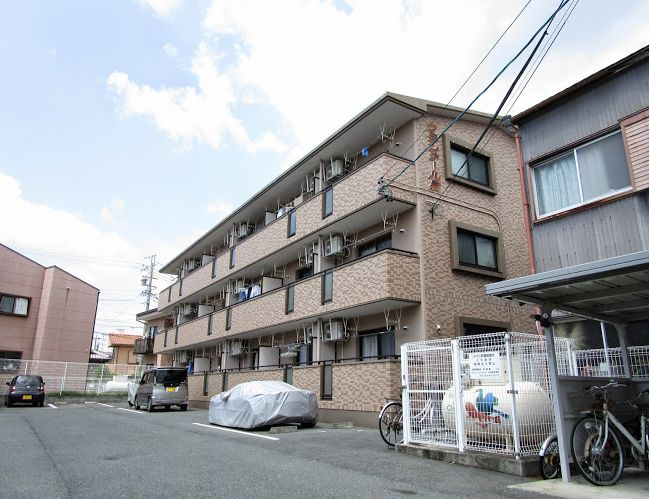 ブランナール泉 外観