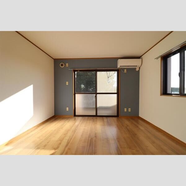 エスティーム リビング