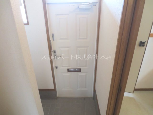 テラスハウス山田 玄関