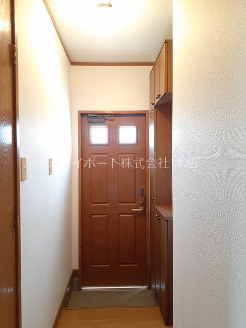 フレッシュヒルズ紅梅谷Ⅲ 玄関