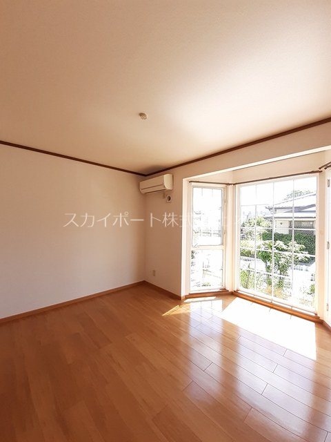 フレッシュヒルズ紅梅谷Ⅲ リビング