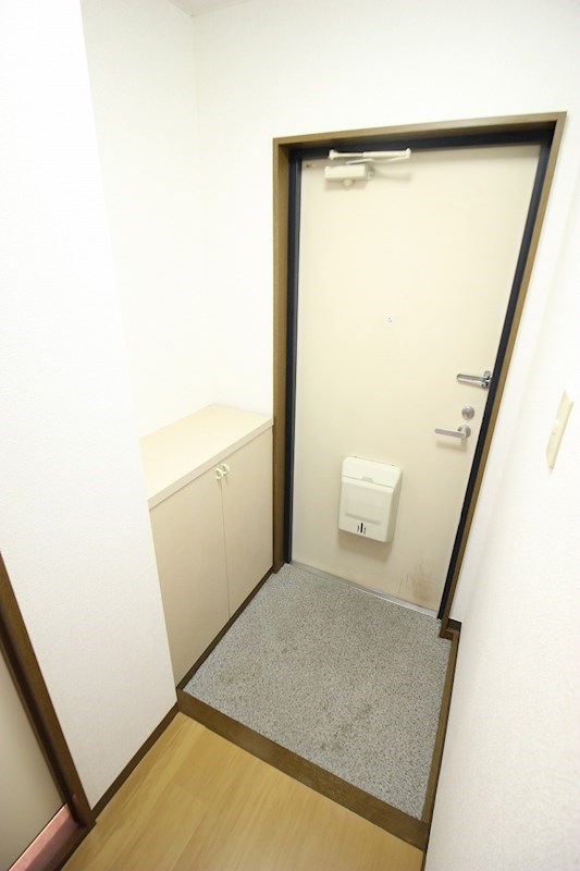 ニューエミネンス 玄関