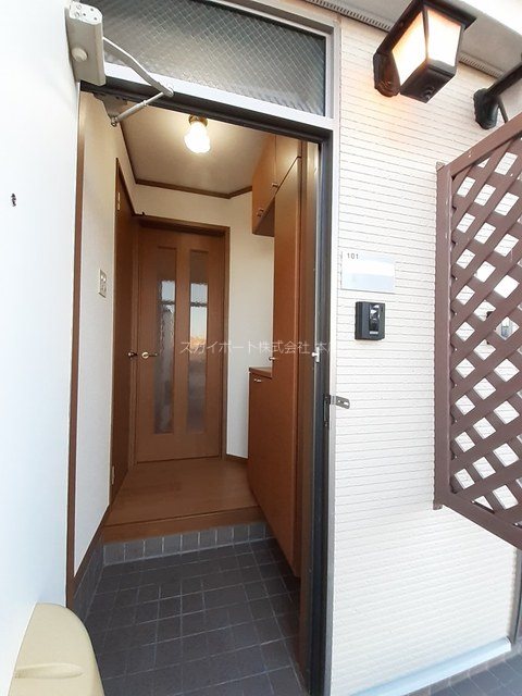 ハピネス 玄関