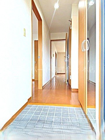 ブライトリー半田山 玄関