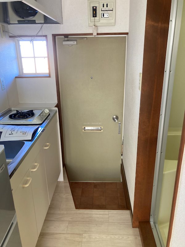 コーポモネ 玄関