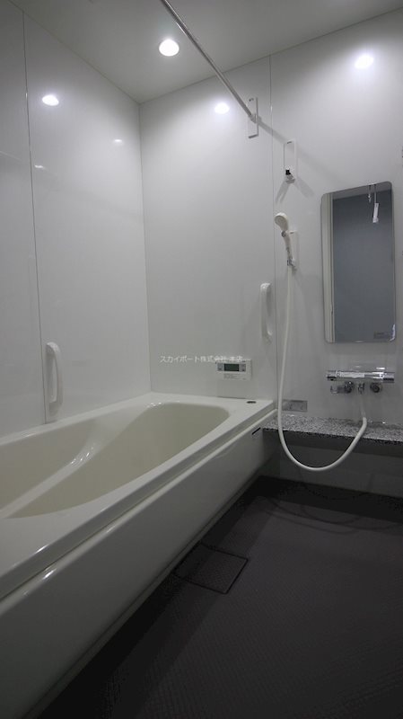 幸四丁目貸家（中） 風呂画像