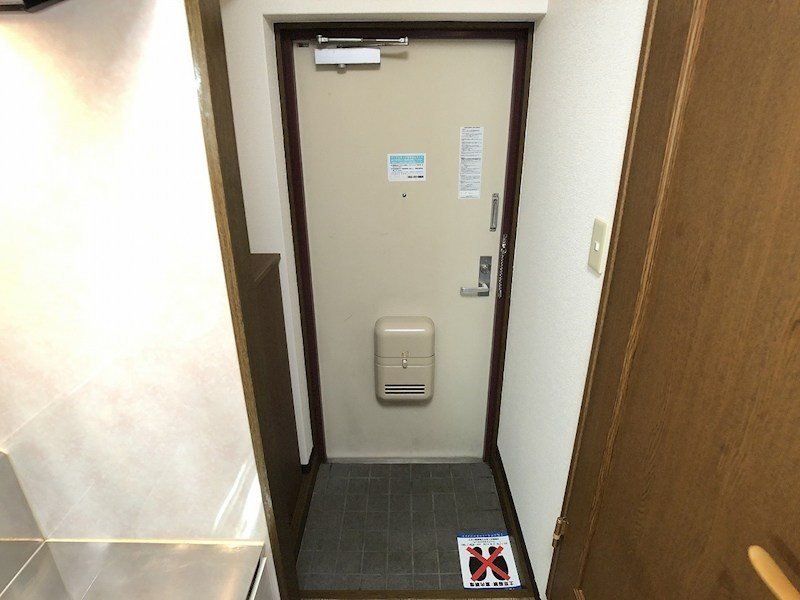 ブランナール泉 玄関