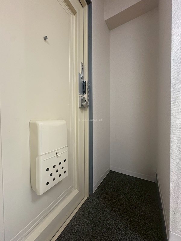クレイドル 玄関