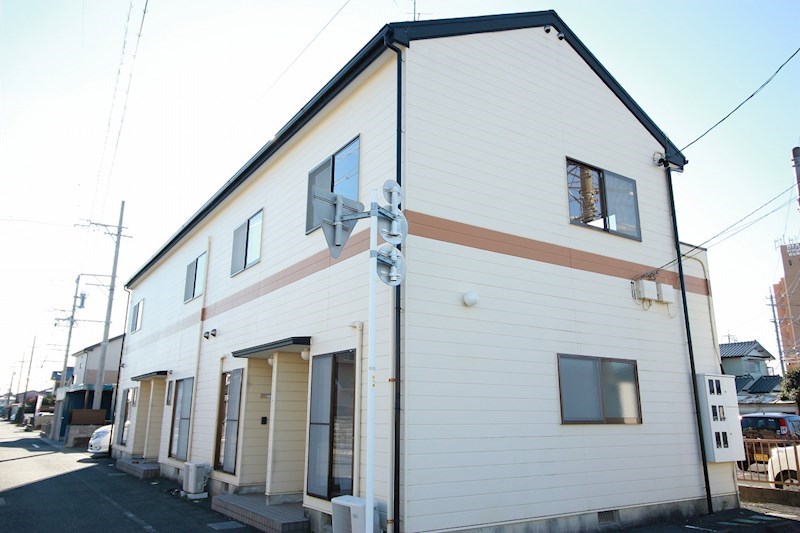 ハイツリー初生  外観