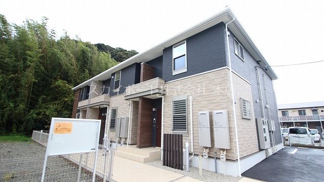 アンビシャス 外観