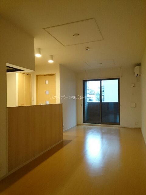 ウエスト　インレット リビング