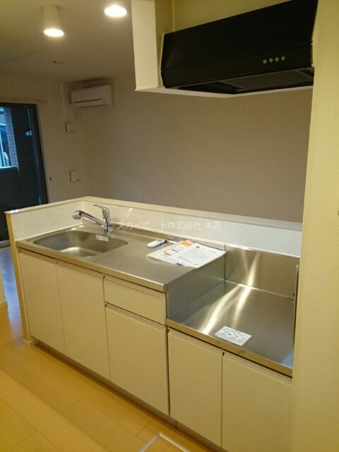 ウエスト　インレット キッチン