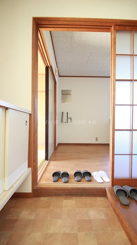 ウォームハイツ 玄関