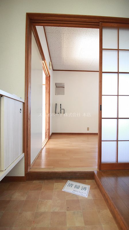 ウォームハイツ 玄関