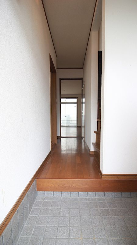 テラスハウス高丘B 玄関