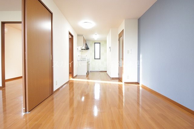 ライブタウン高丘B リビング