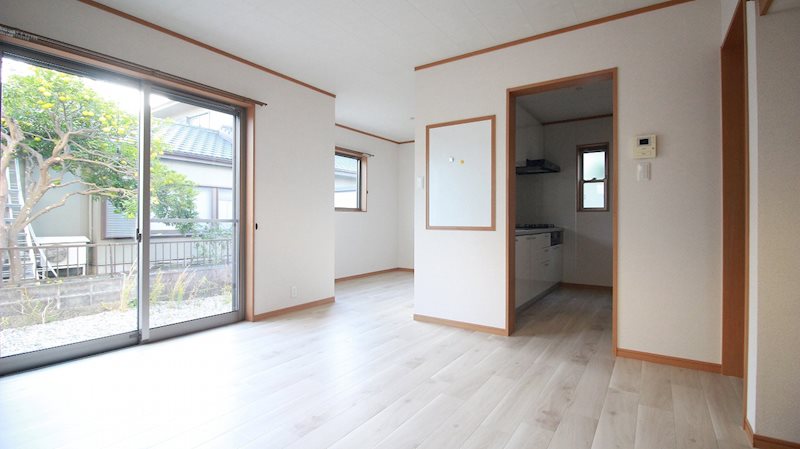 高丘西３丁目貸家 リビング