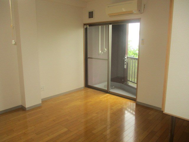 ポピーイン住吉 リビング