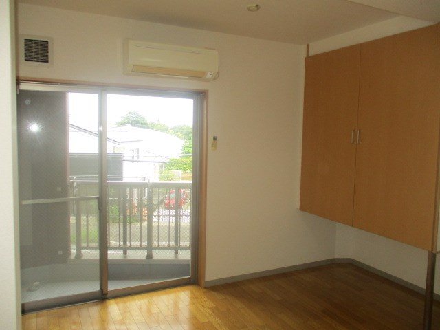 ポピーイン住吉 ベッドルーム