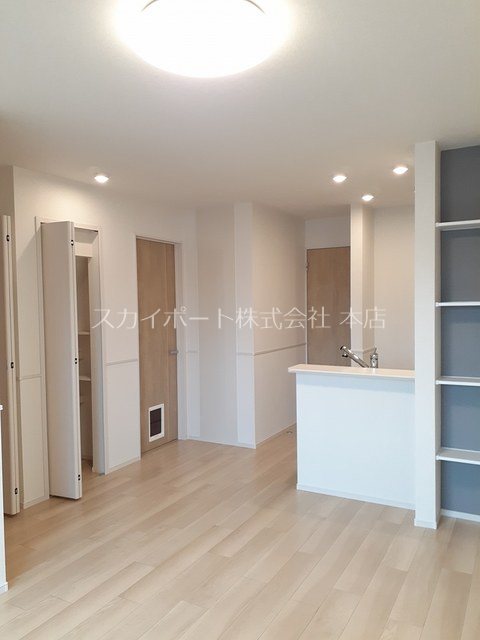 ホルツ　タウン　B リビング