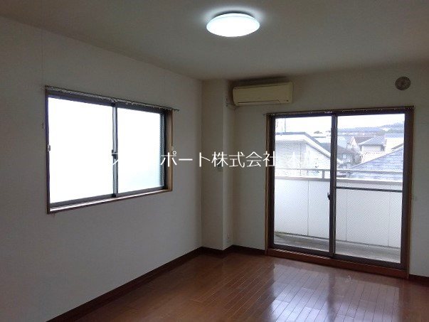 フォレスト有玉台 リビング