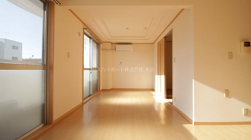 ロイヤルシティ高丘 リビング