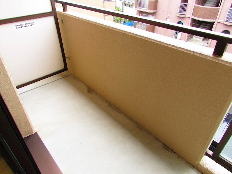 ローリエ初生 ベランダ