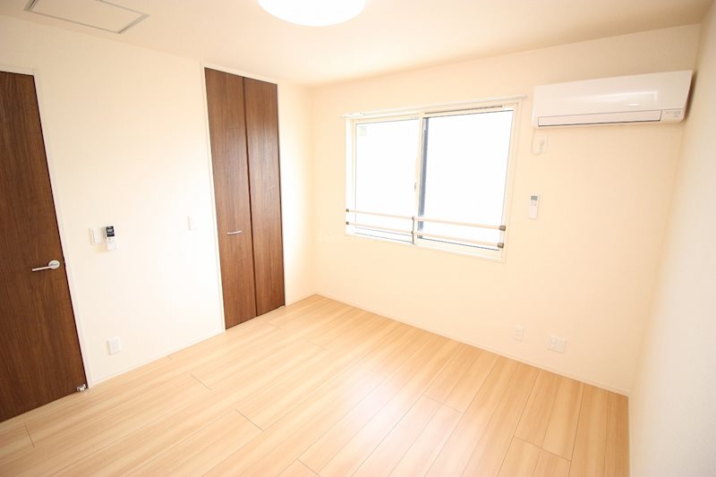 ALBA GLANDE B ベッドルーム