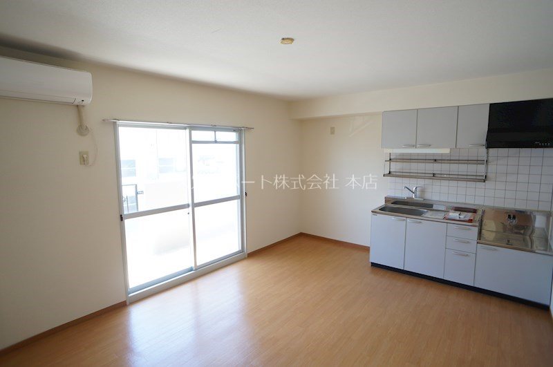 メディオ初生弐番館 リビング