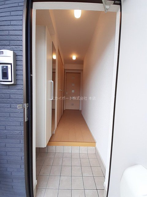 メゾンアンジュ 玄関