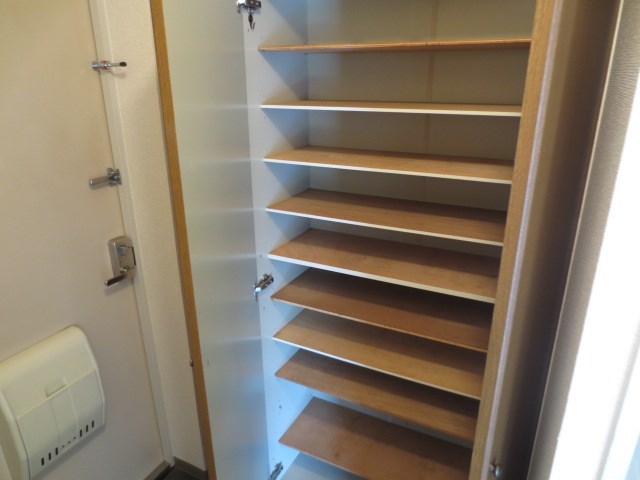 メゾン葵ヶ丘 玄関